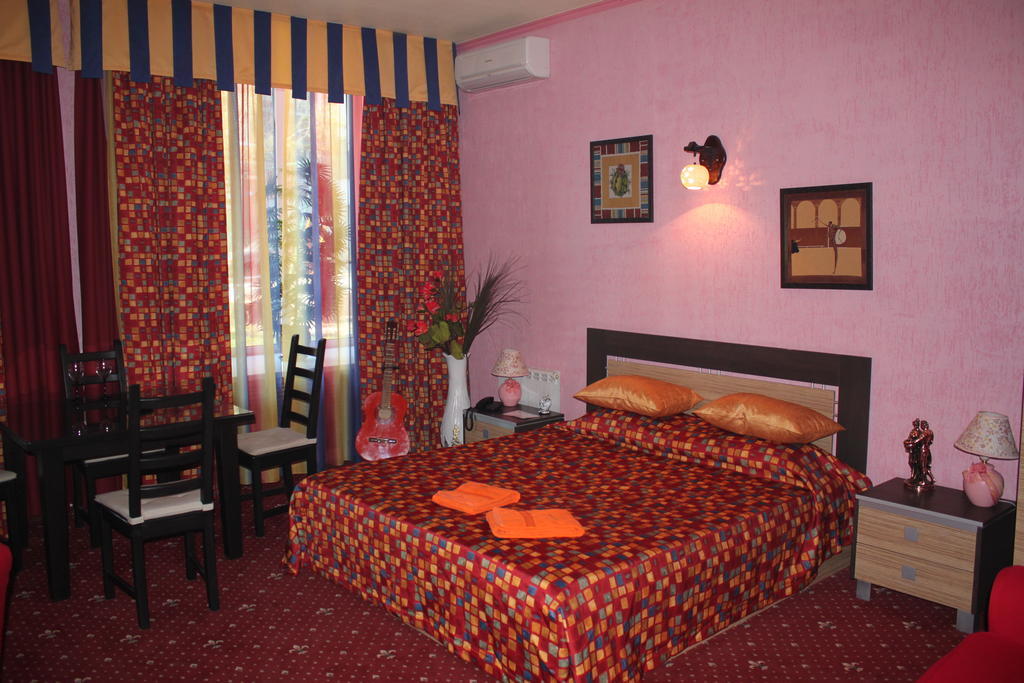 Mexica Guest House Rostov del Don Habitación foto